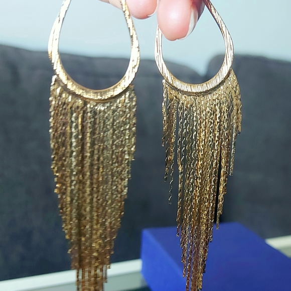 🔥 Final sale🎈GUESS _Gold drop earrings _ - Picture 5 of 8